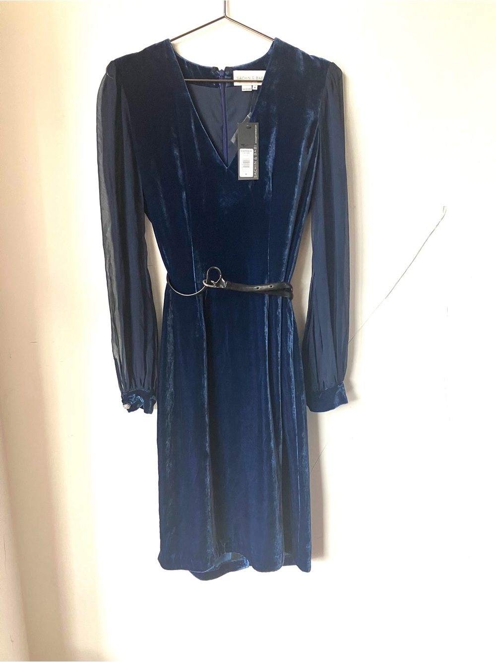 Blue Velvet V-Neck Long Sleeve Dress